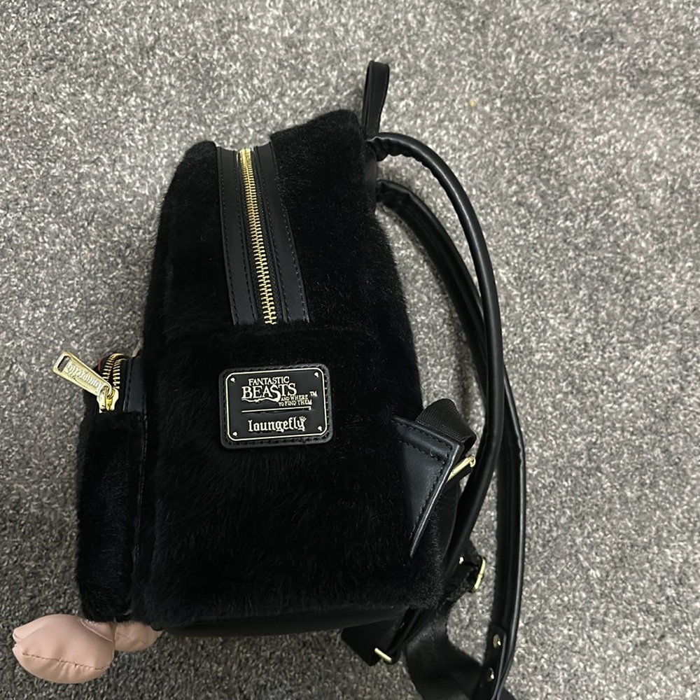Harry Potter mini Loungefly backpack - Picture 2 of 5